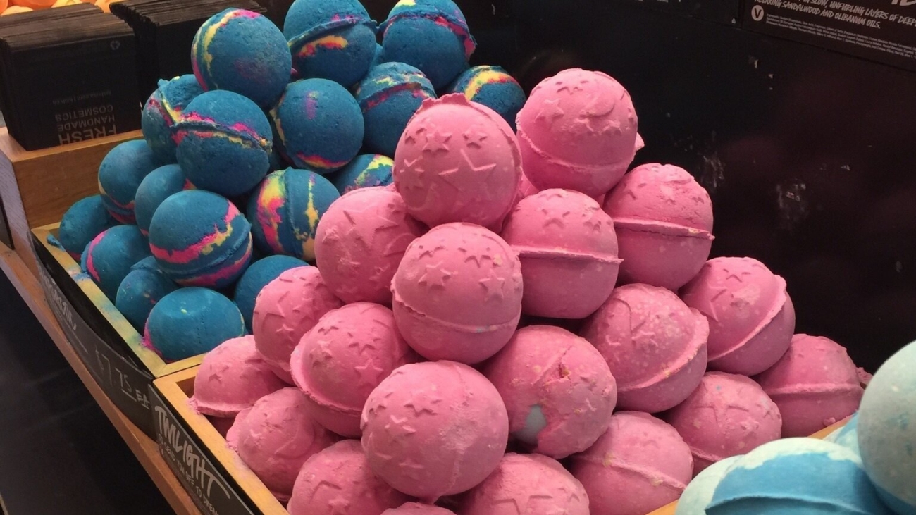 Royalty-plumbing-bath-bombs